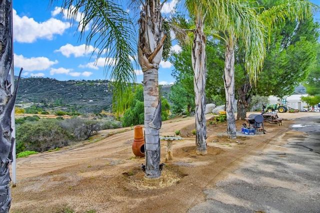 1478 Peutz Valley Rd, Alpine, CA 91901