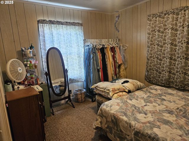 2238 MARION St, North Bend, OR 97459