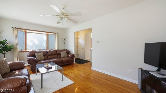 34 Arch St, Butler Boro, NJ 07405