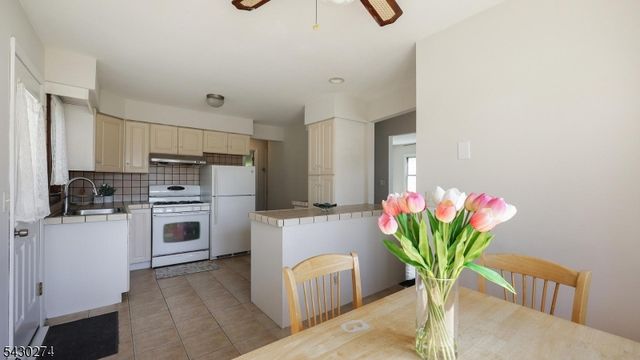 34 Arch St, Butler Boro, NJ 07405