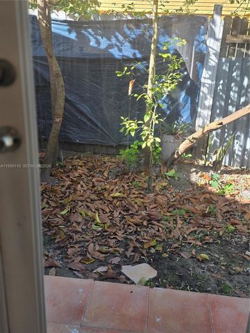 124 NE 13th Ave 21, Homestead, FL 33033