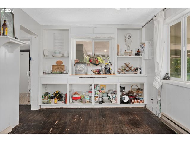 64086 NEHALEM Hwy, Vernonia, OR 97064