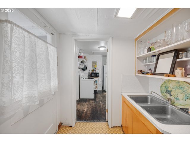 64086 NEHALEM Hwy, Vernonia, OR 97064