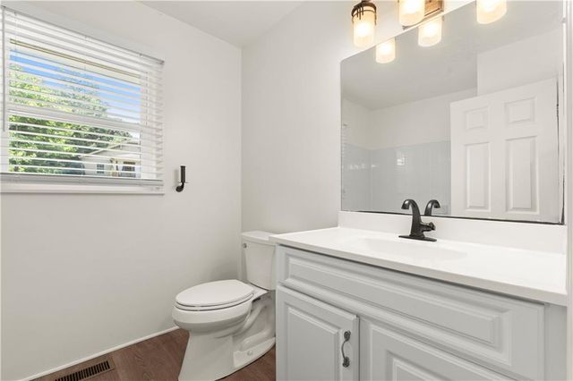 220 Woods Drive NE, Marietta, GA 30060