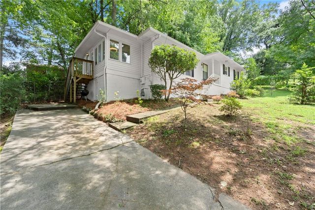 220 Woods Drive NE, Marietta, GA 30060