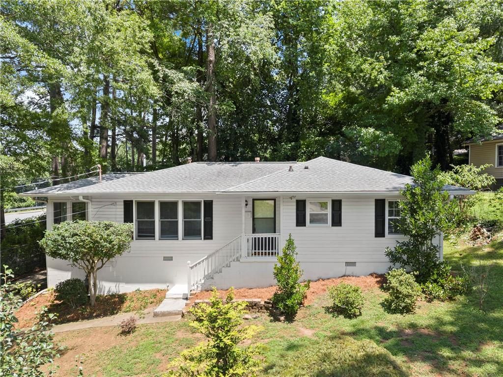 220 Woods Drive NE, Marietta, GA 30060