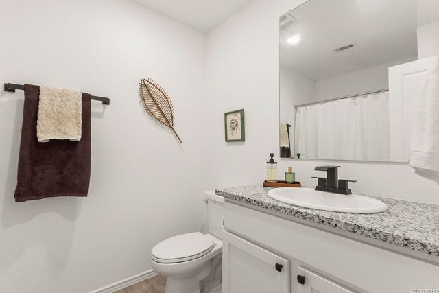 9129 Navarro, Seguin, TX 78155
