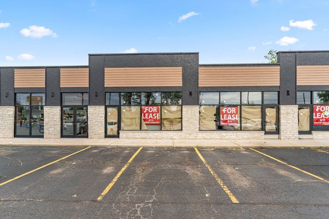 10296 S 78th Avenue B, Palos Hills, IL 60465