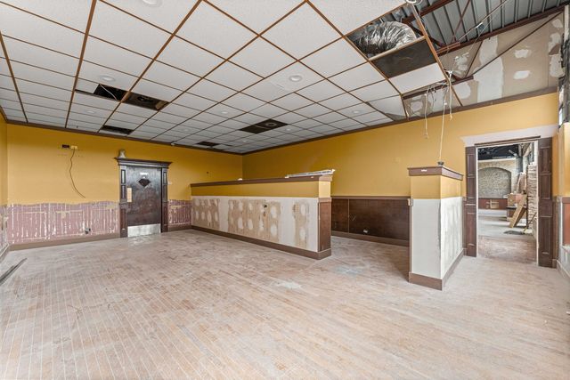 10296 S 78th Avenue B, Palos Hills, IL 60465