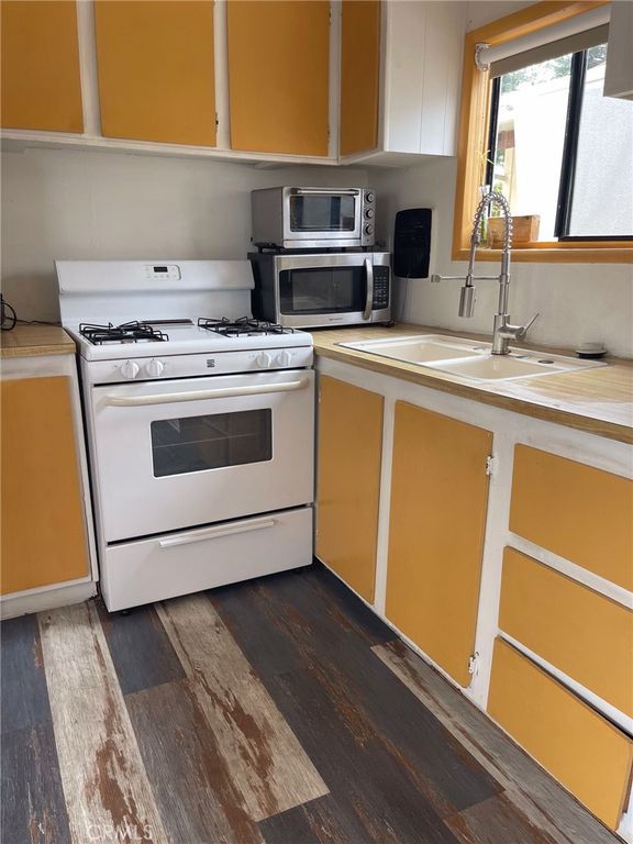 11250 Playa Street 108, Culver City, CA 90230 — photo 2