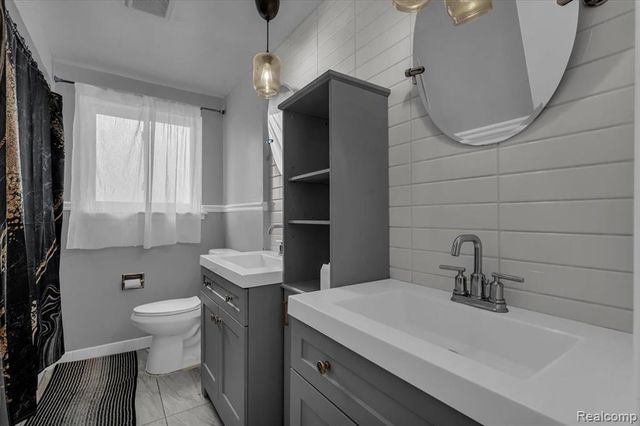 29798 Spring Hill Drive, Southfield, MI 48076