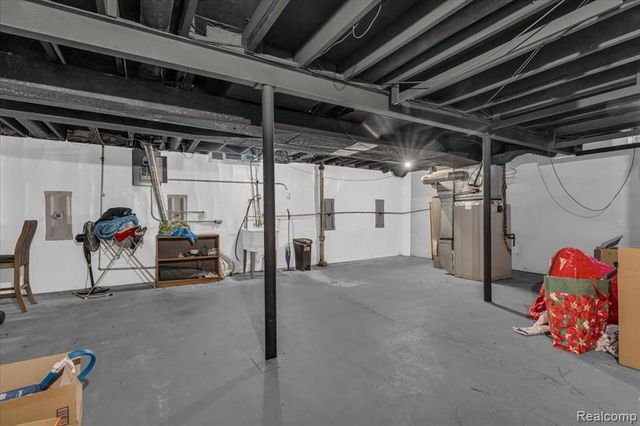 29798 Spring Hill Drive, Southfield, MI 48076