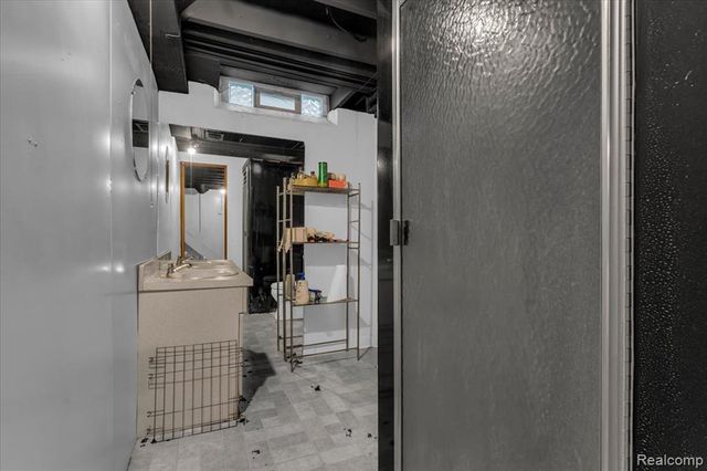 29798 Spring Hill Drive, Southfield, MI 48076