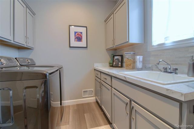 526 Plum Street, Wyandotte, MI 48192