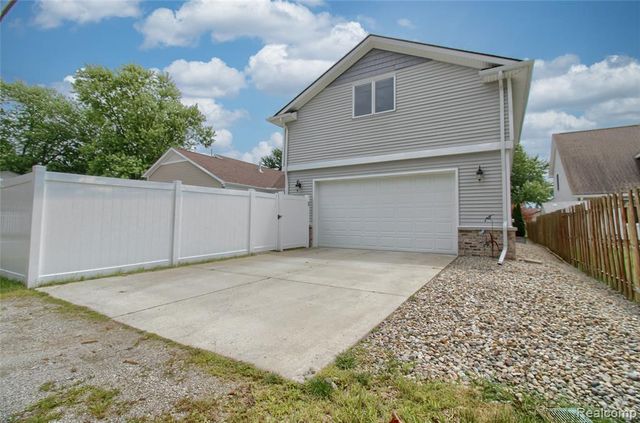526 Plum Street, Wyandotte, MI 48192