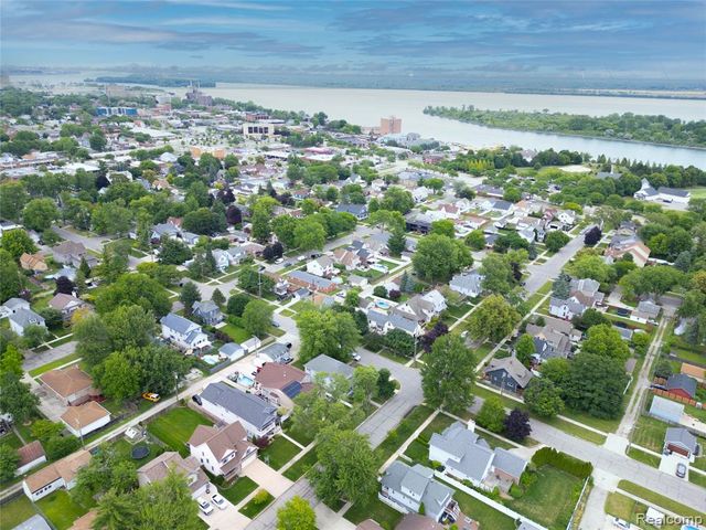 526 Plum Street, Wyandotte, MI 48192