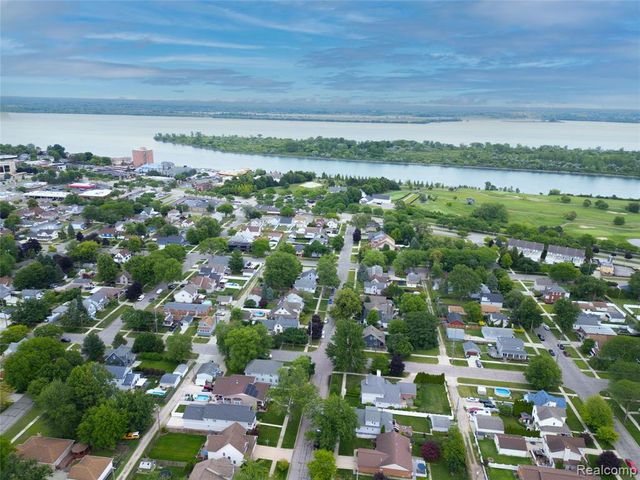 526 Plum Street, Wyandotte, MI 48192