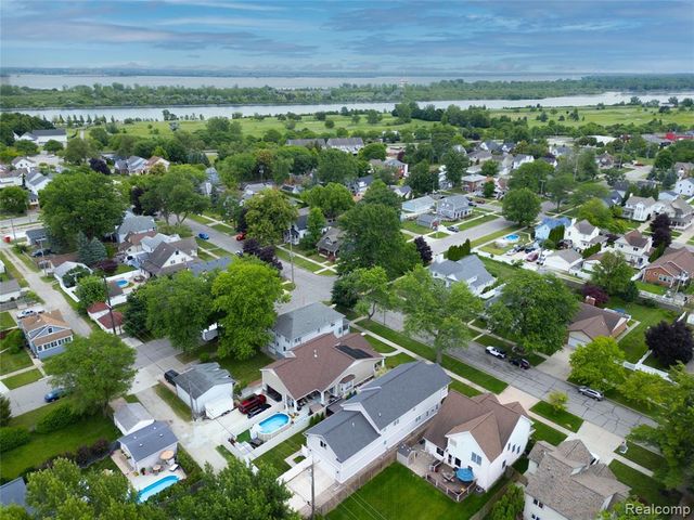 526 Plum Street, Wyandotte, MI 48192