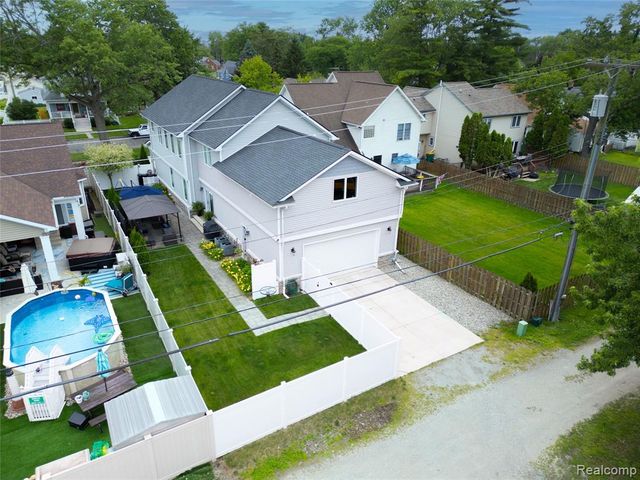 526 Plum Street, Wyandotte, MI 48192