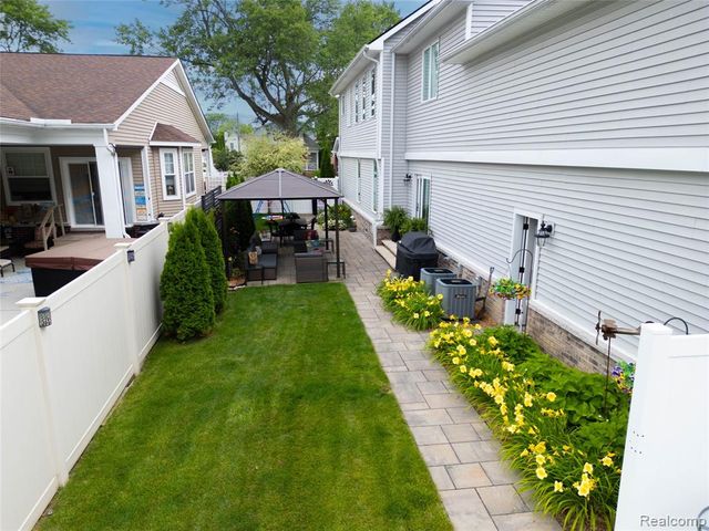 526 Plum Street, Wyandotte, MI 48192