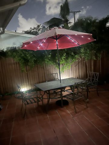 31 NE 56th Street, Oakland Park, FL 33334