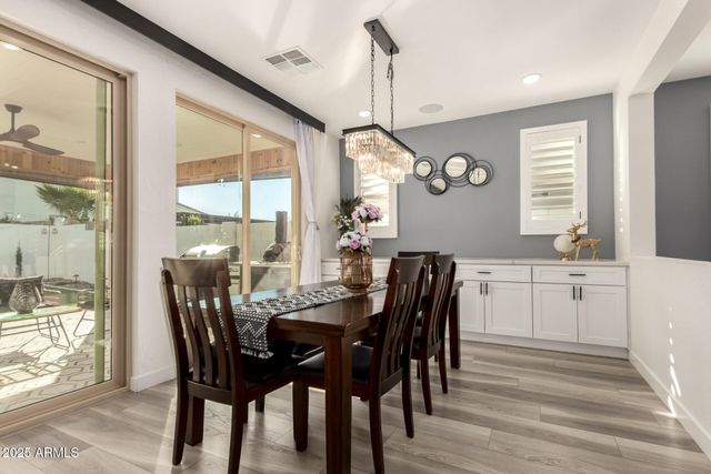 1501 E RAKESTRAW Lane, Gilbert, AZ 85298