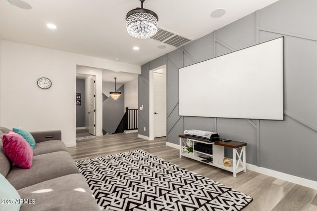 1501 E RAKESTRAW Lane, Gilbert, AZ 85298