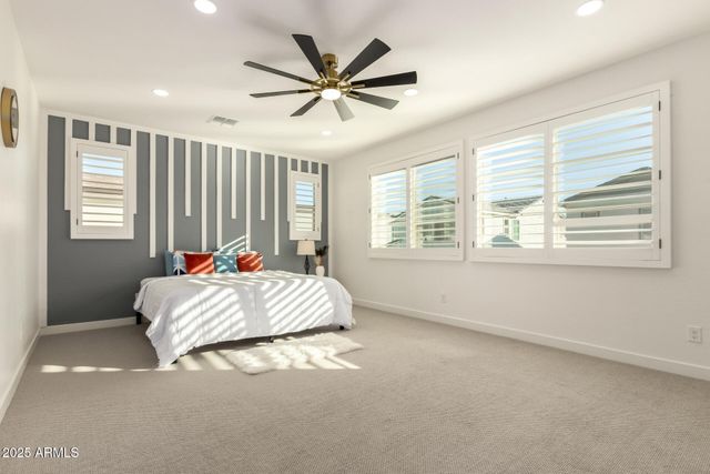 1501 E RAKESTRAW Lane, Gilbert, AZ 85298