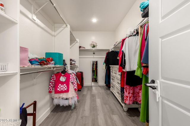 1501 E RAKESTRAW Lane, Gilbert, AZ 85298