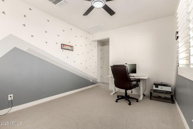 1501 E RAKESTRAW Lane, Gilbert, AZ 85298