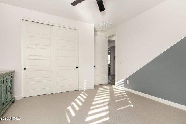 1501 E RAKESTRAW Lane, Gilbert, AZ 85298