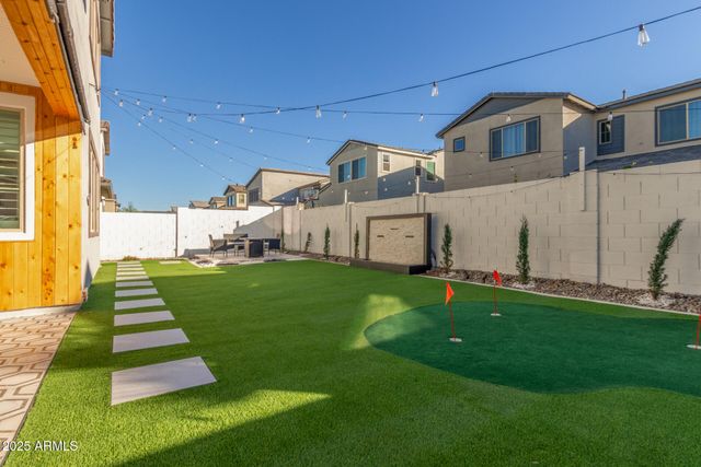 1501 E RAKESTRAW Lane, Gilbert, AZ 85298