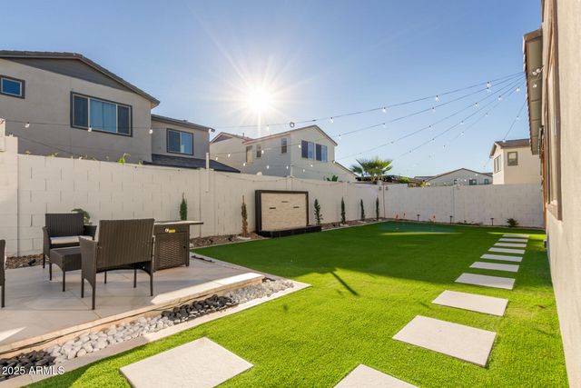 1501 E RAKESTRAW Lane, Gilbert, AZ 85298