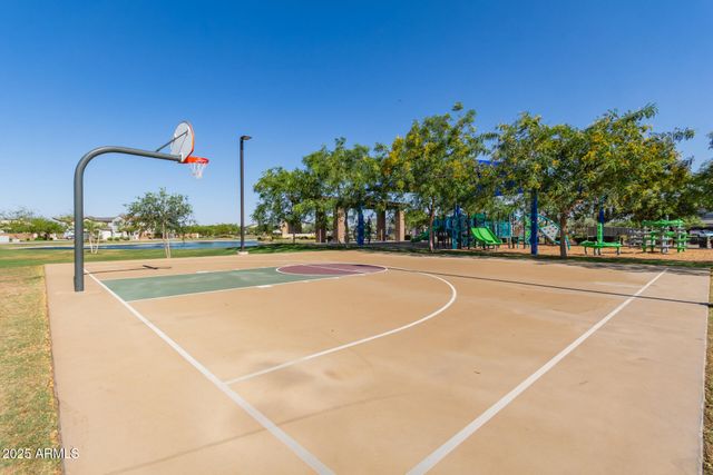 1501 E RAKESTRAW Lane, Gilbert, AZ 85298