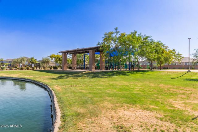 1501 E RAKESTRAW Lane, Gilbert, AZ 85298