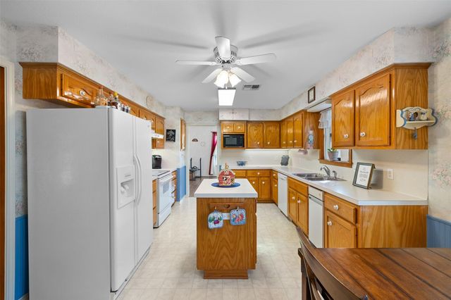 704 Bormann Street, Brenham, TX 77833