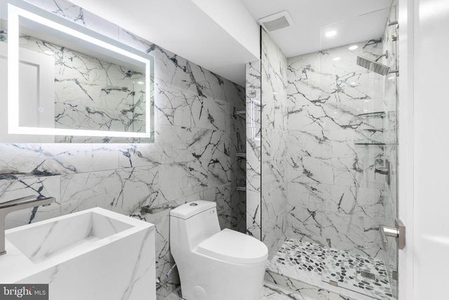 5511 PINE ST, Philadelphia, PA 19143