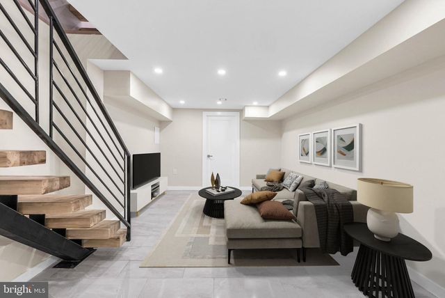 5511 PINE ST, Philadelphia, PA 19143