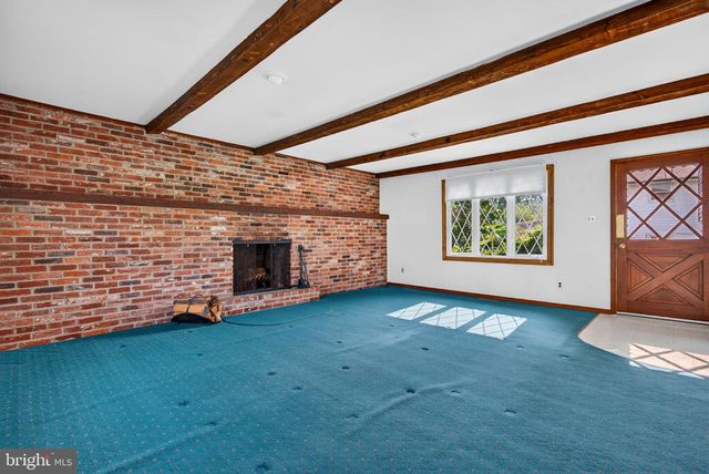 19 HILLSIDE RD, Stratford, NJ 08084