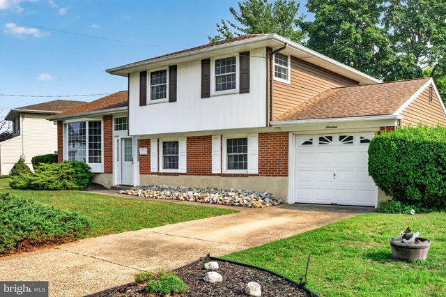 19 HILLSIDE RD, Stratford, NJ 08084