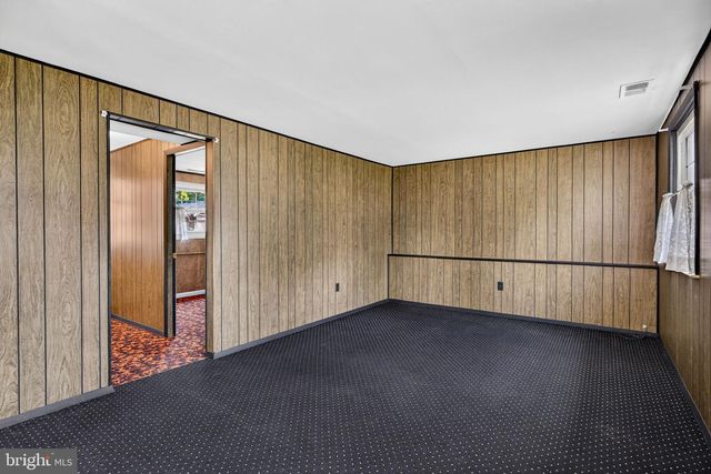 19 HILLSIDE RD, Stratford, NJ 08084