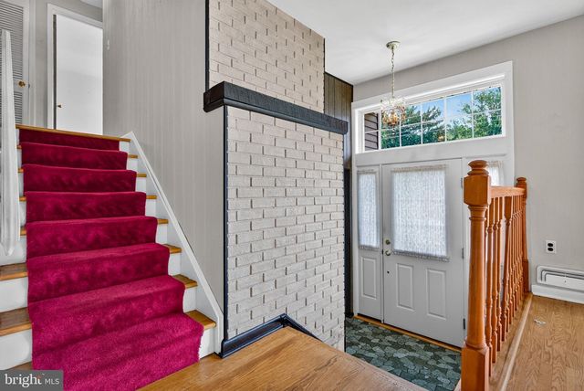 19 HILLSIDE RD, Stratford, NJ 08084