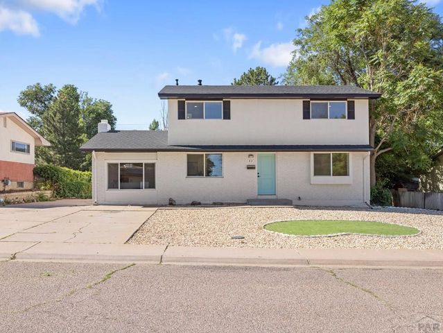 62 Louis Nelson Rd, Pueblo, CO 81001