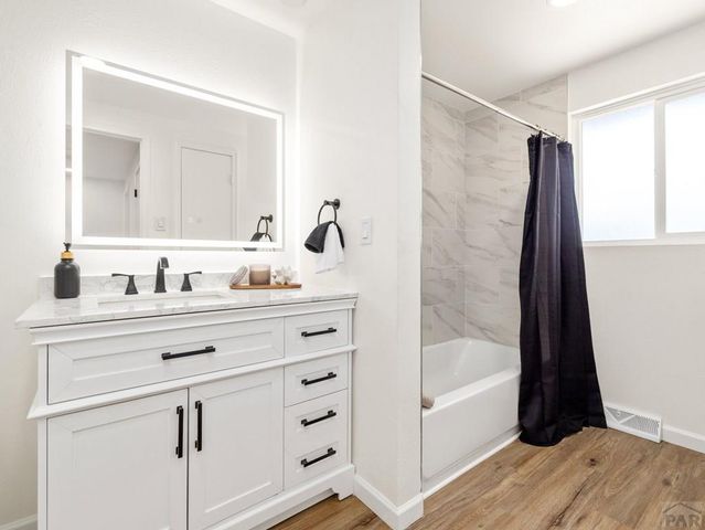 62 Louis Nelson Rd, Pueblo, CO 81001