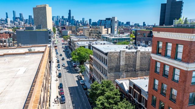 1278 N Milwaukee Avenue 2E, Chicago, IL 60622