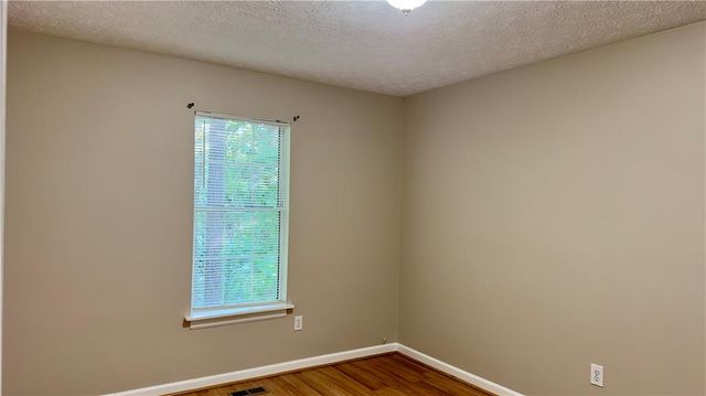 1450 FLATTAIL Run 1450, Lawrenceville, GA 30043