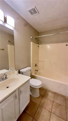 1450 FLATTAIL Run 1450, Lawrenceville, GA 30043