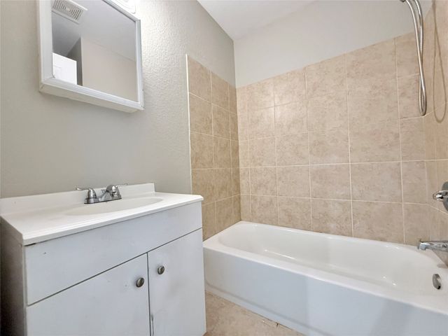 5200 Carol Avenue, Fort Worth, TX 76105