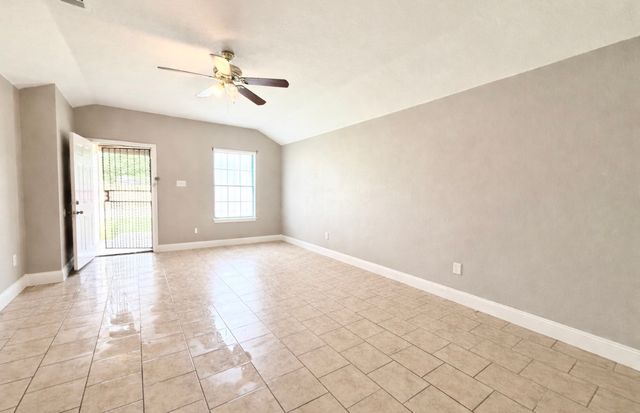 5200 Carol Avenue, Fort Worth, TX 76105