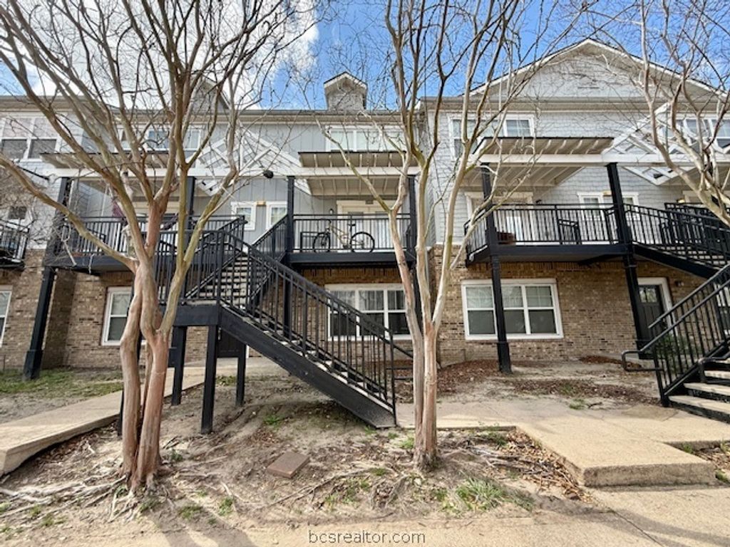 1725 Harvey Mitchell Parkway S 628, College Station, TX 77840 — exterior